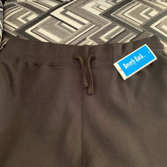 Black sweatpants. - Picture 1 of 6